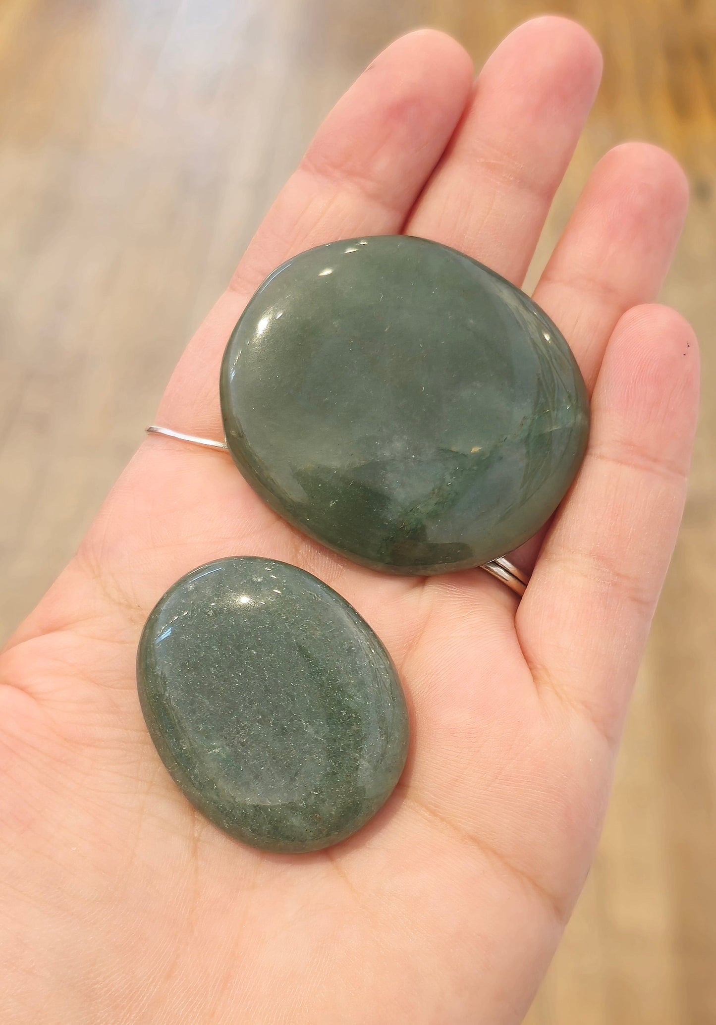Pierre de paume mince Aventurine verte