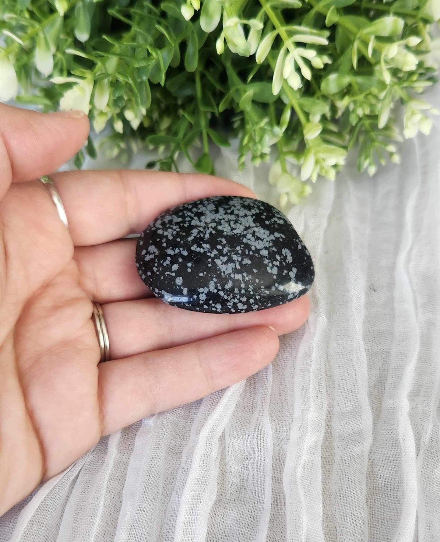 Pierre de paume en Obsidienne Snowflake