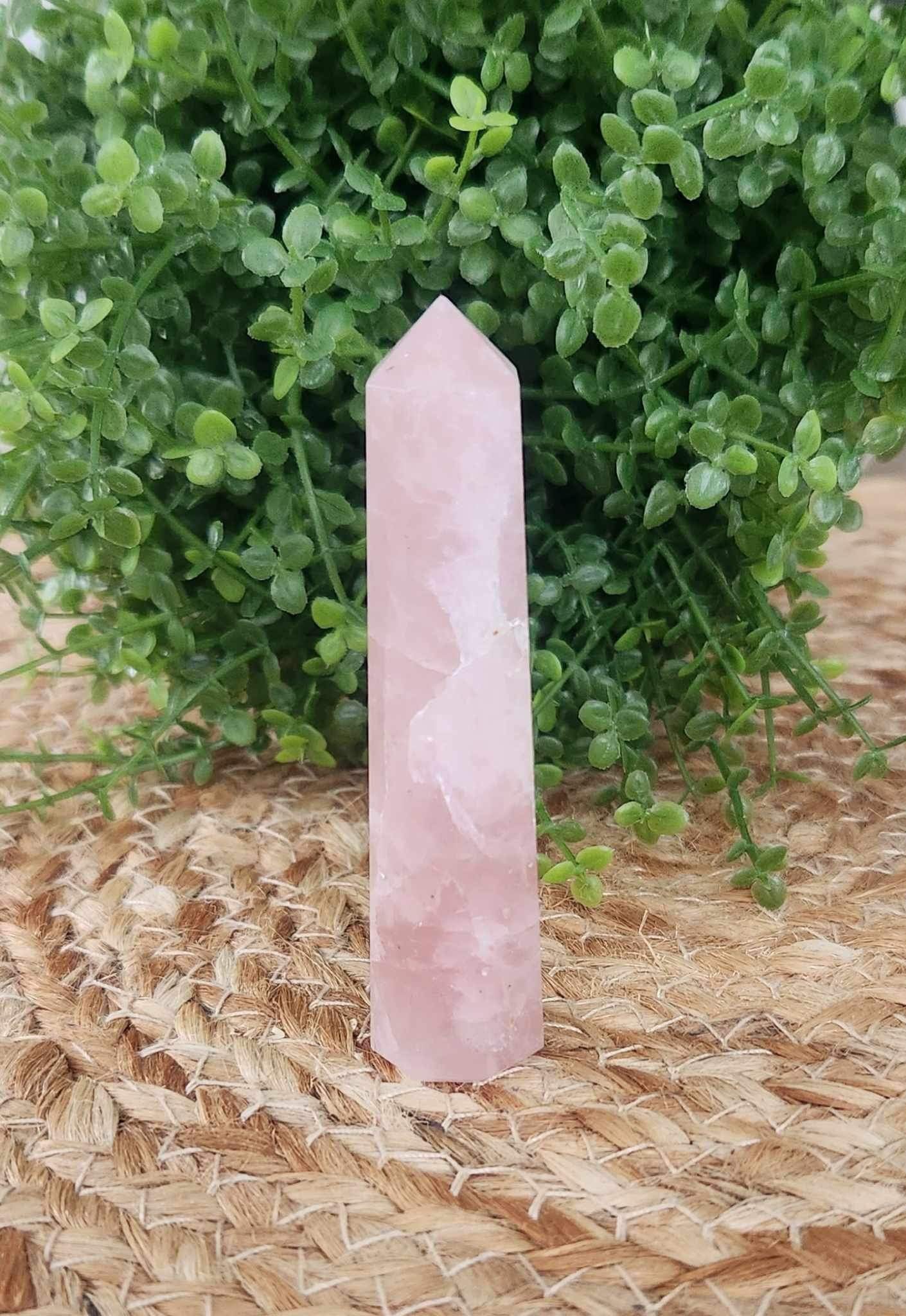 Pointe en Quartz rose de Madagascar