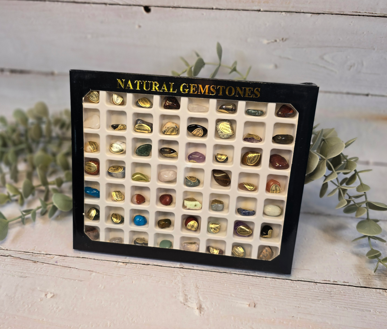 Ensemble de 56 pierres barattées