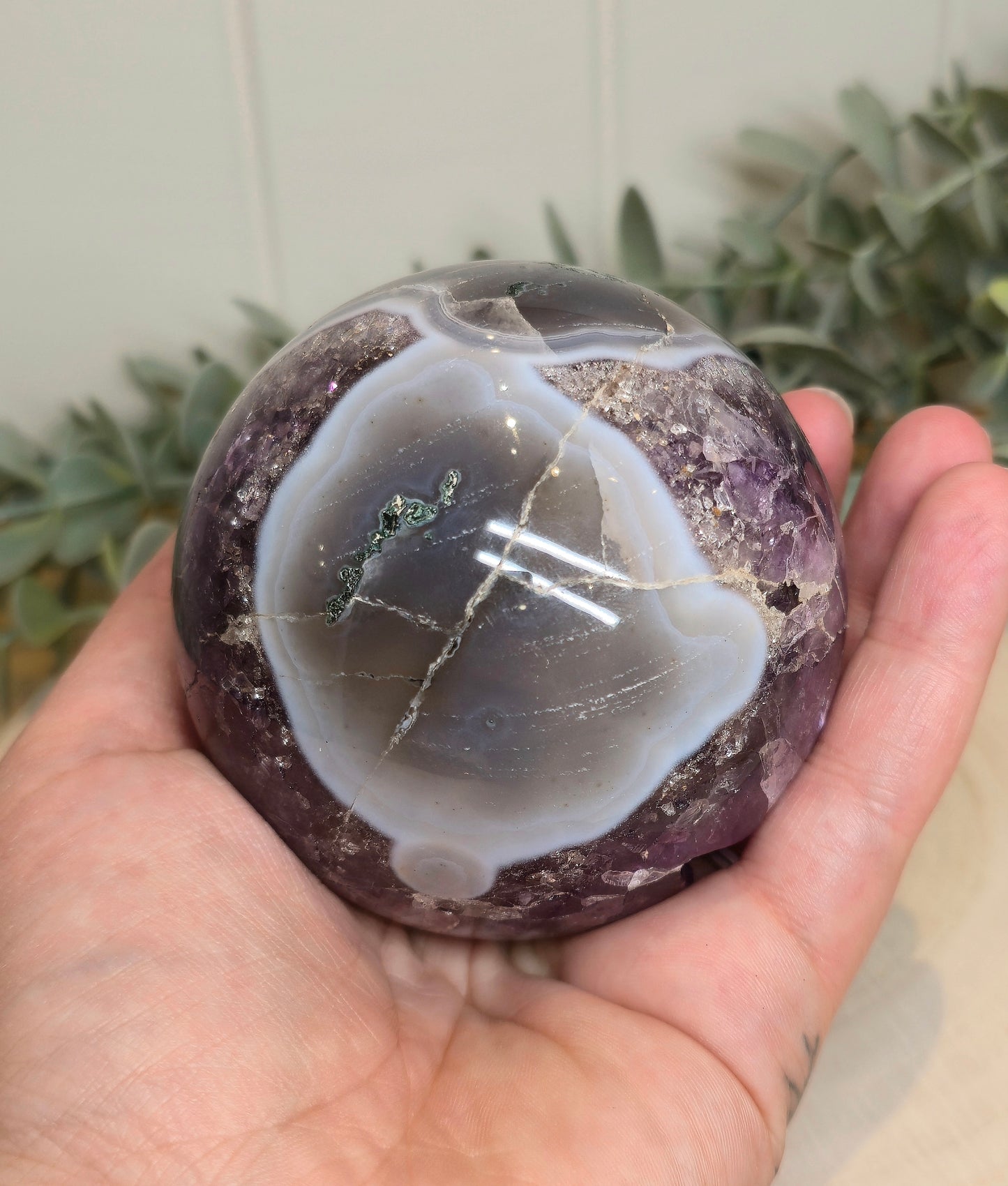 Sphère Améthyste avec Agate mousse
