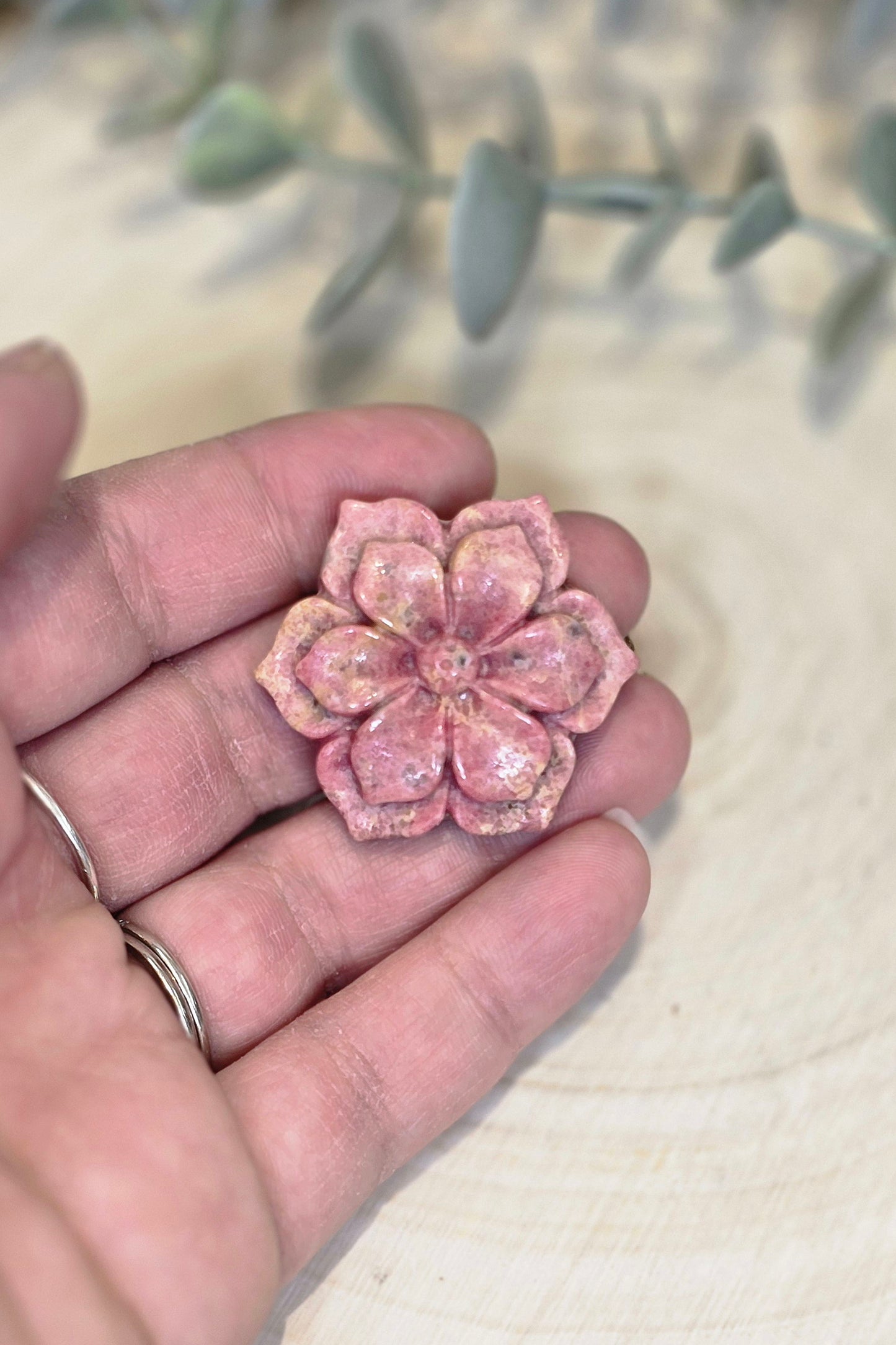 Fleur en Rhodonite