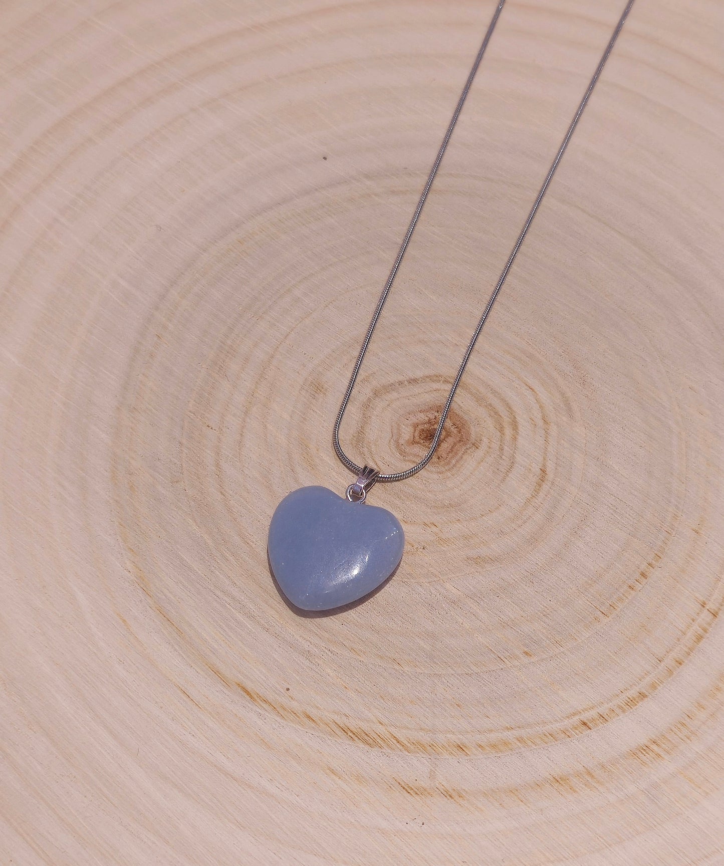 Collier en coeur en Angélite