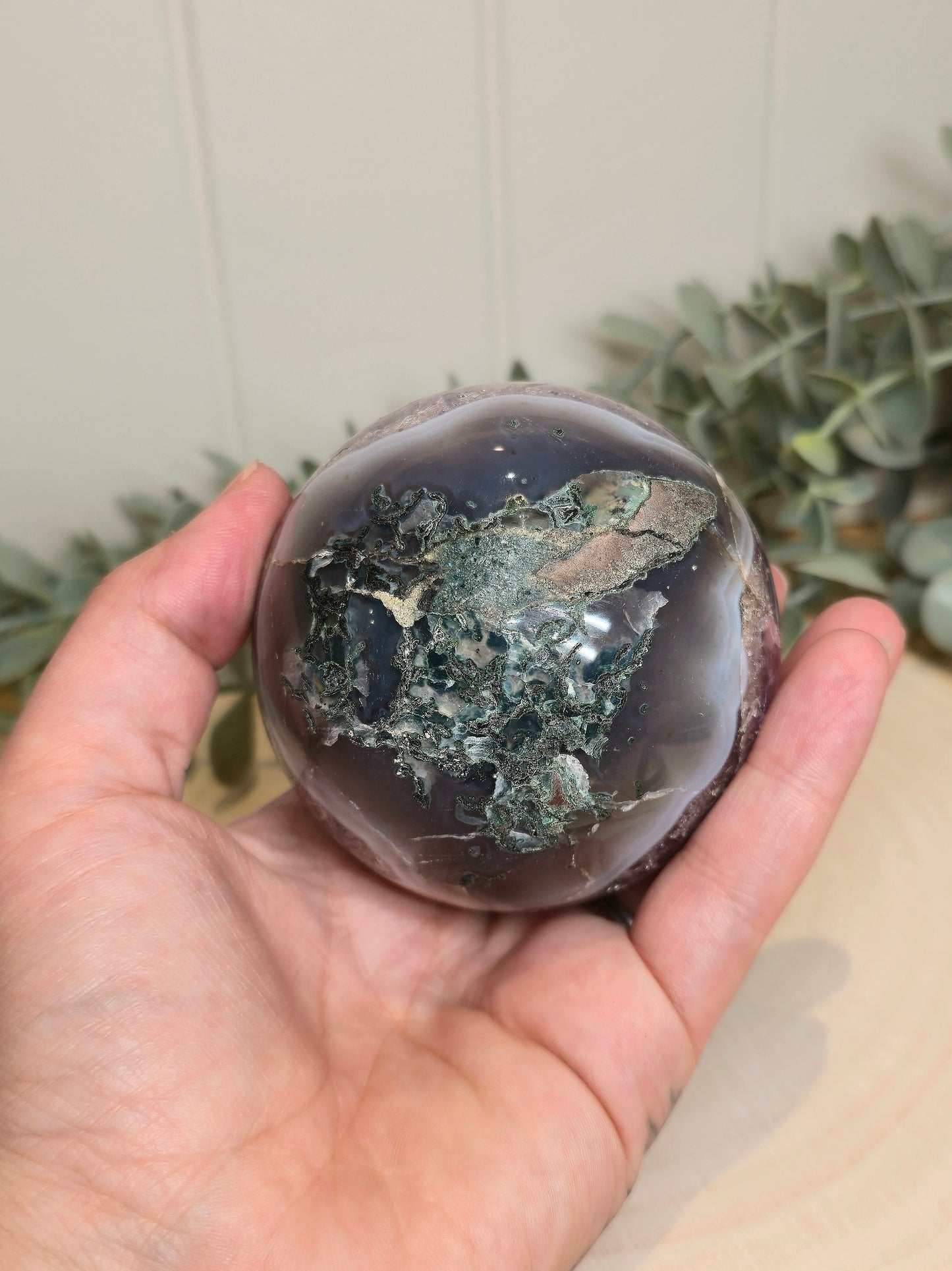 Sphère Améthyste avec Agate mousse