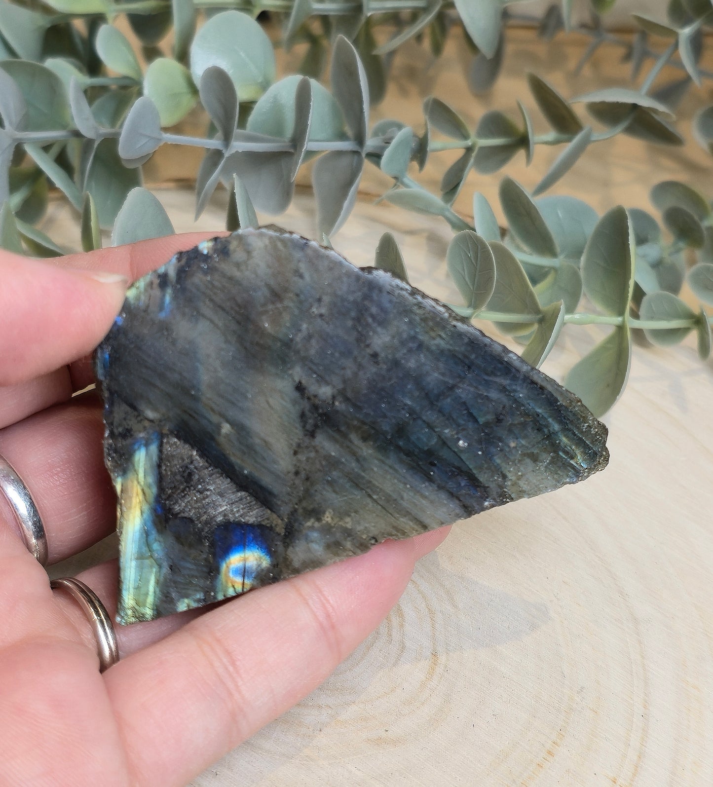 Labradorite brute