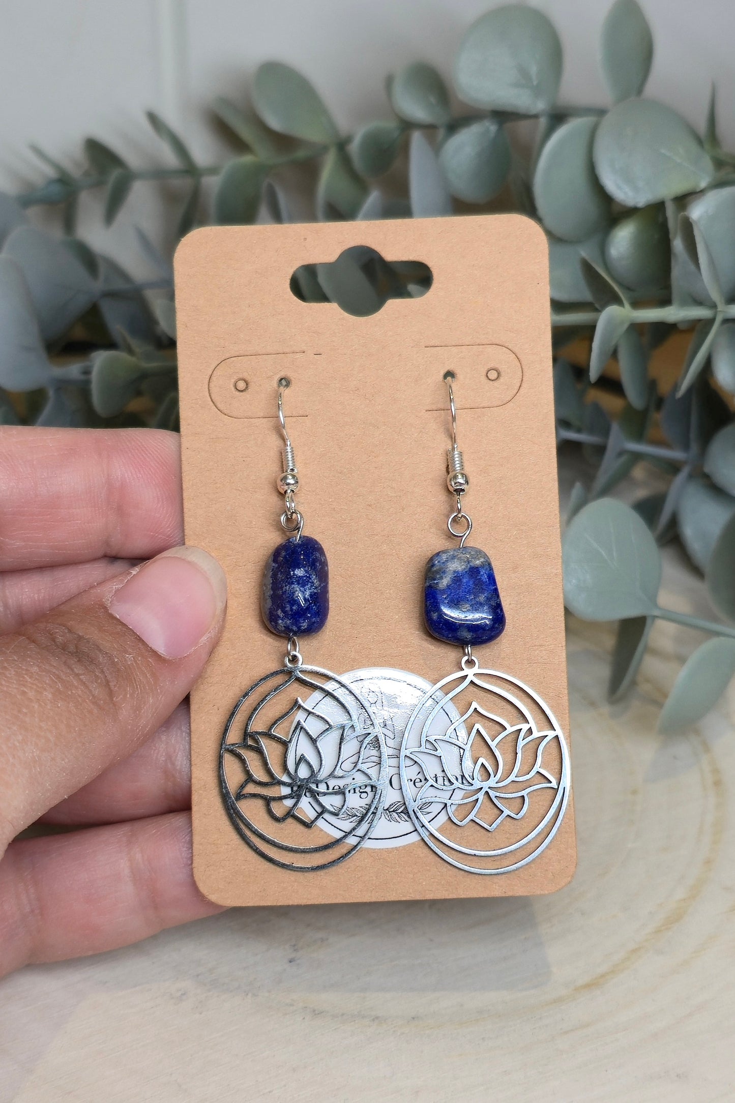 Boucles d’oreilles Lotus avec Lapis Lazuli