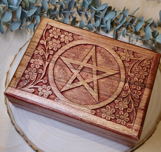 Boite en bois fleuris Pentacle