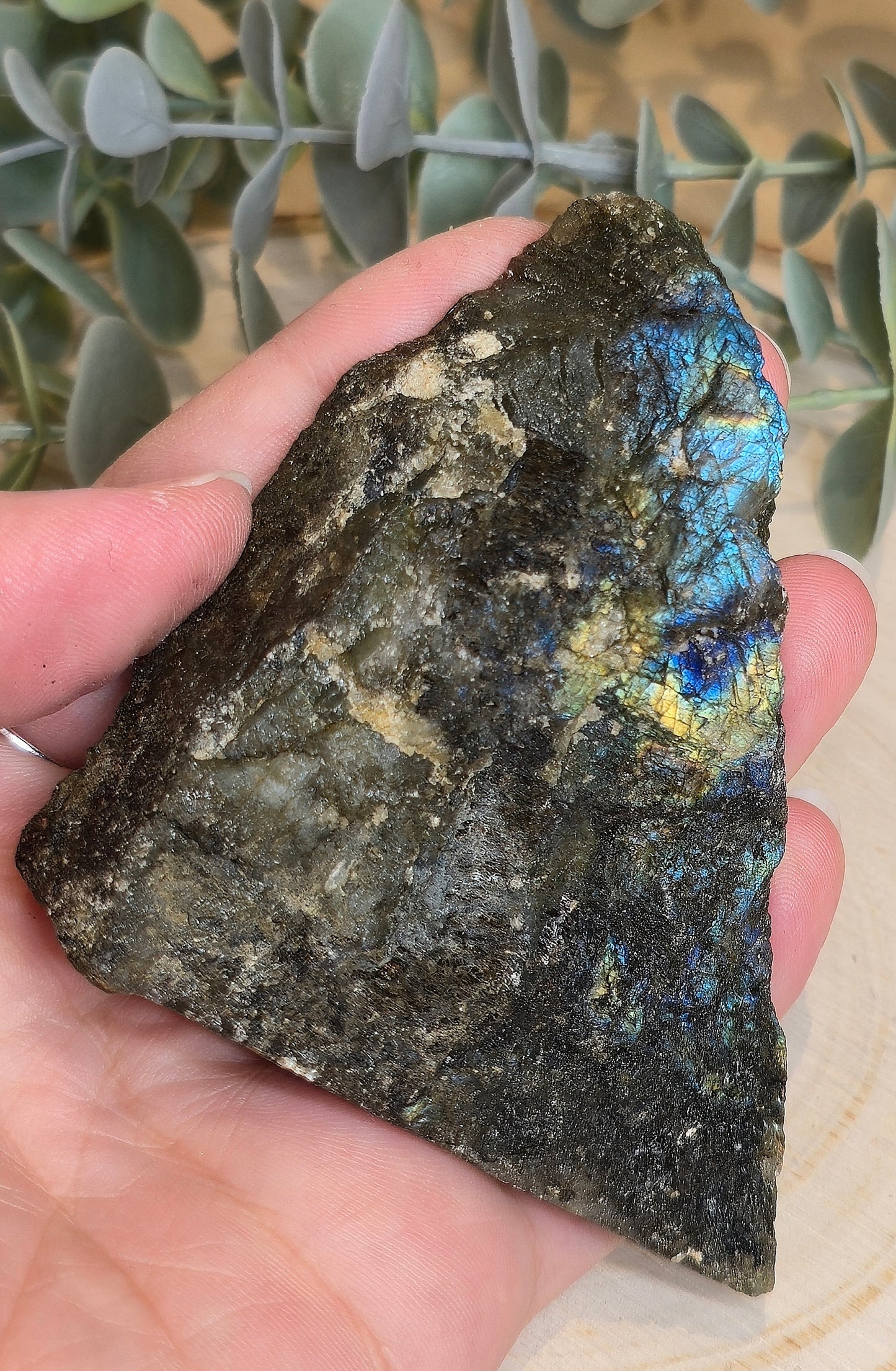 Labradorite brute