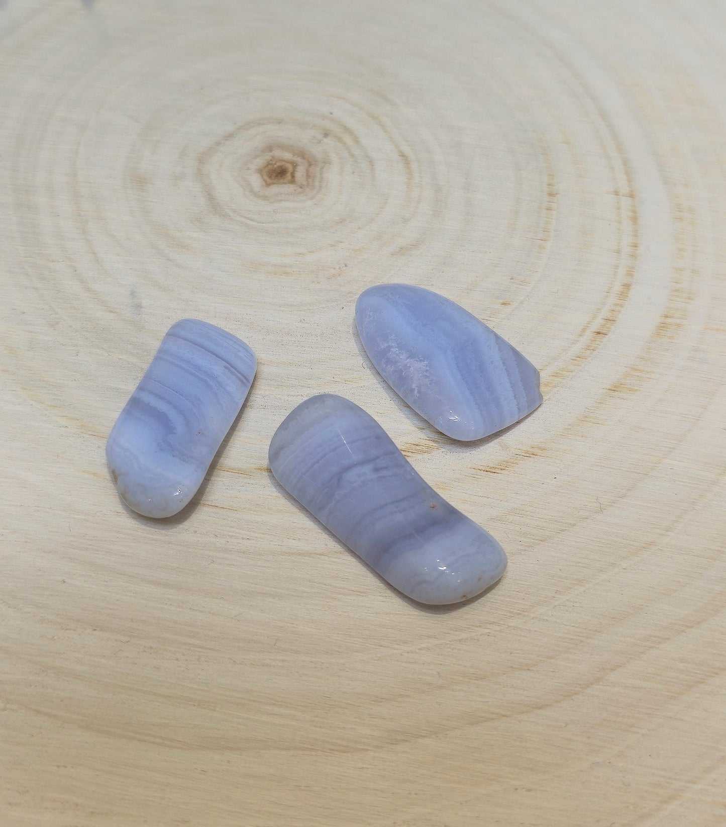 Agate dentelle bleue barattée