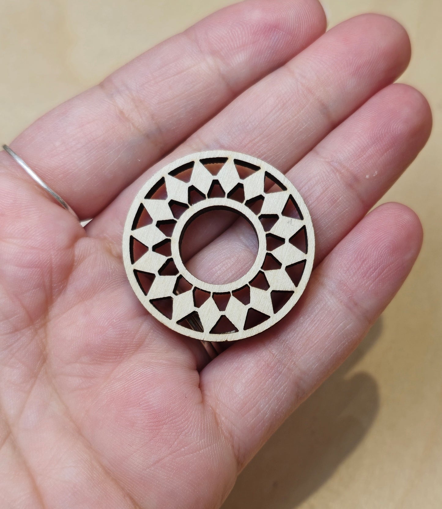 Support de bois plat pour sphère