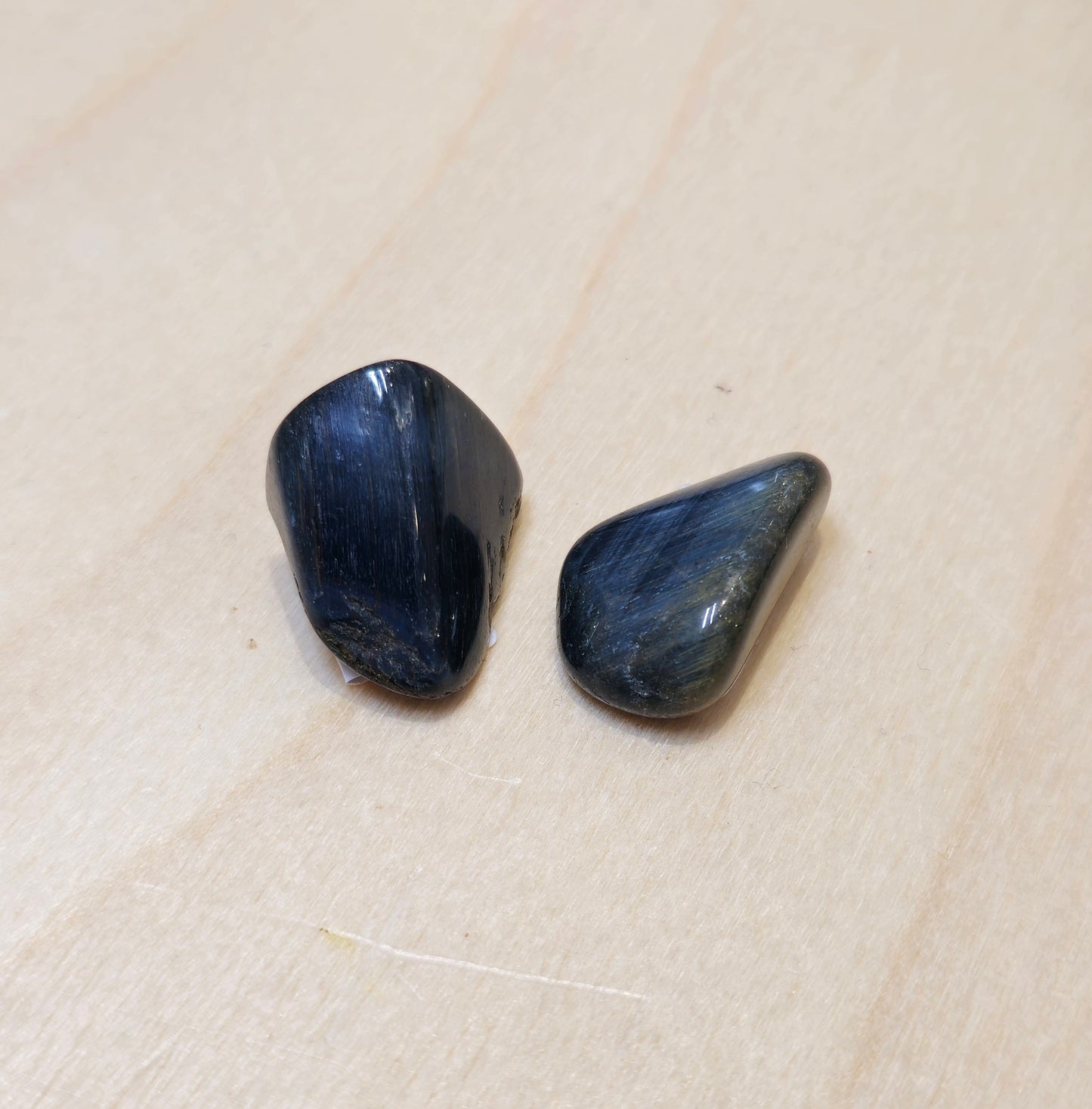 Oeil de tigre bleu (faucon) barattée