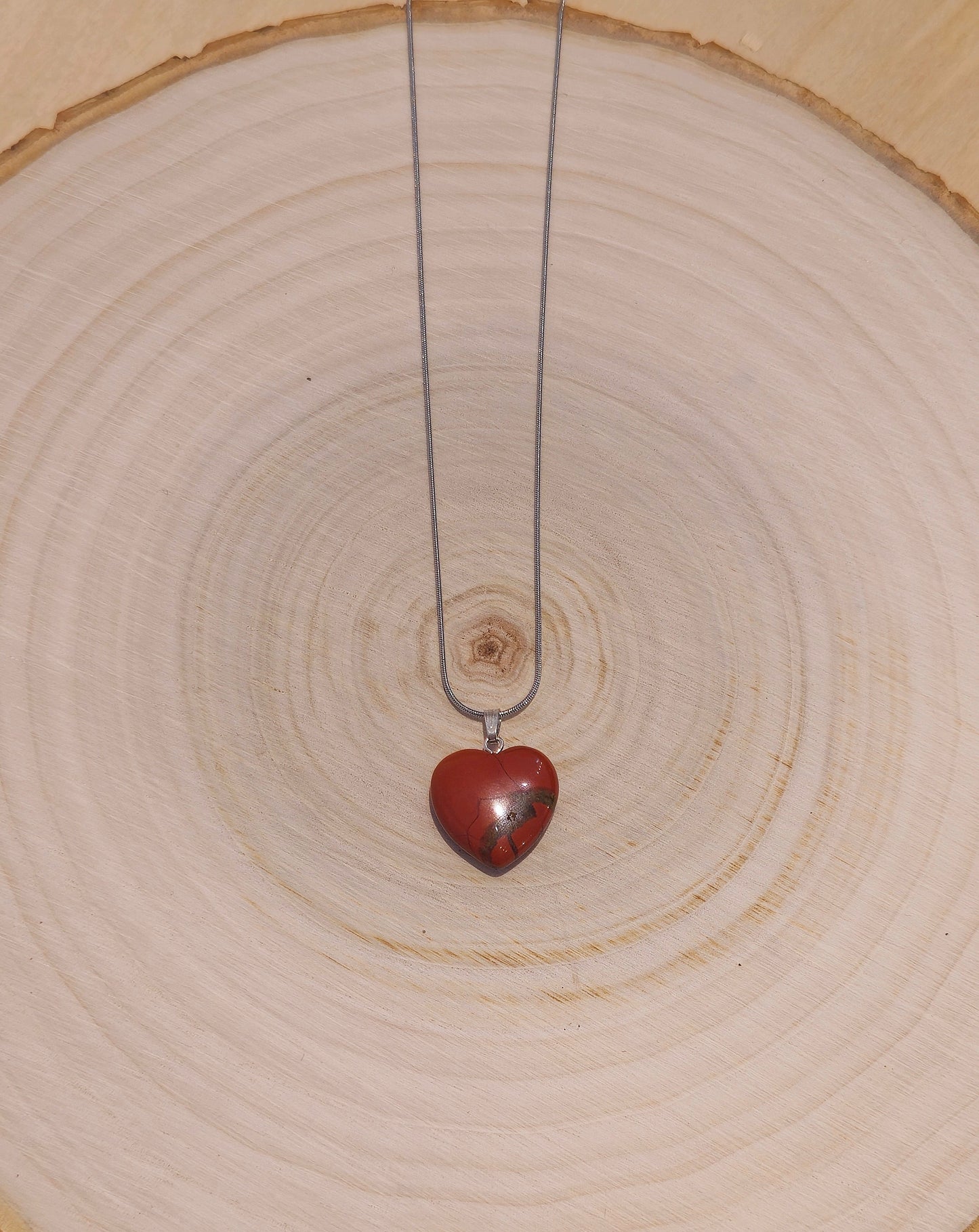Collier en coeur en Jaspe Rouge