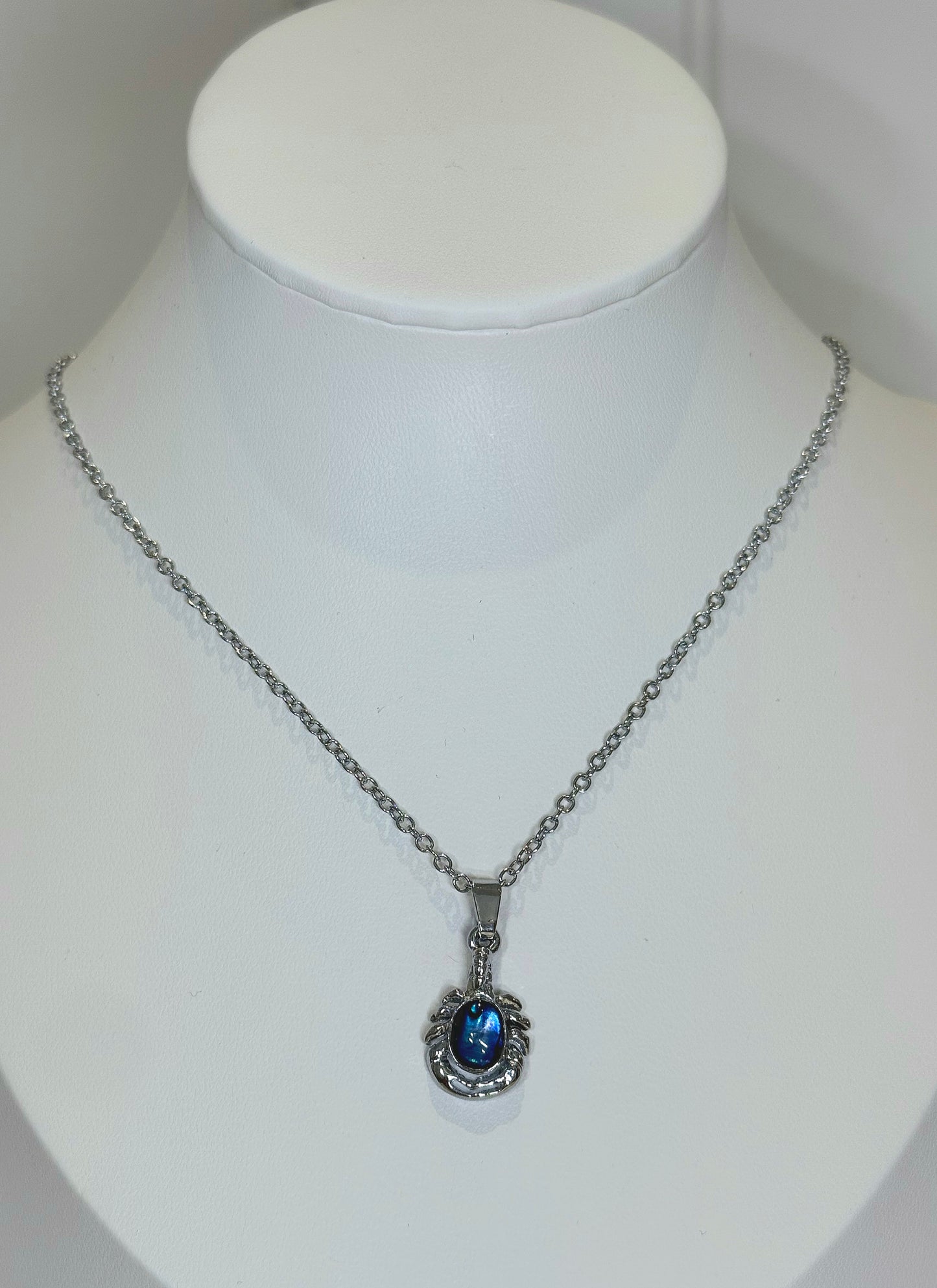 Collier Scorpion avec Abalone