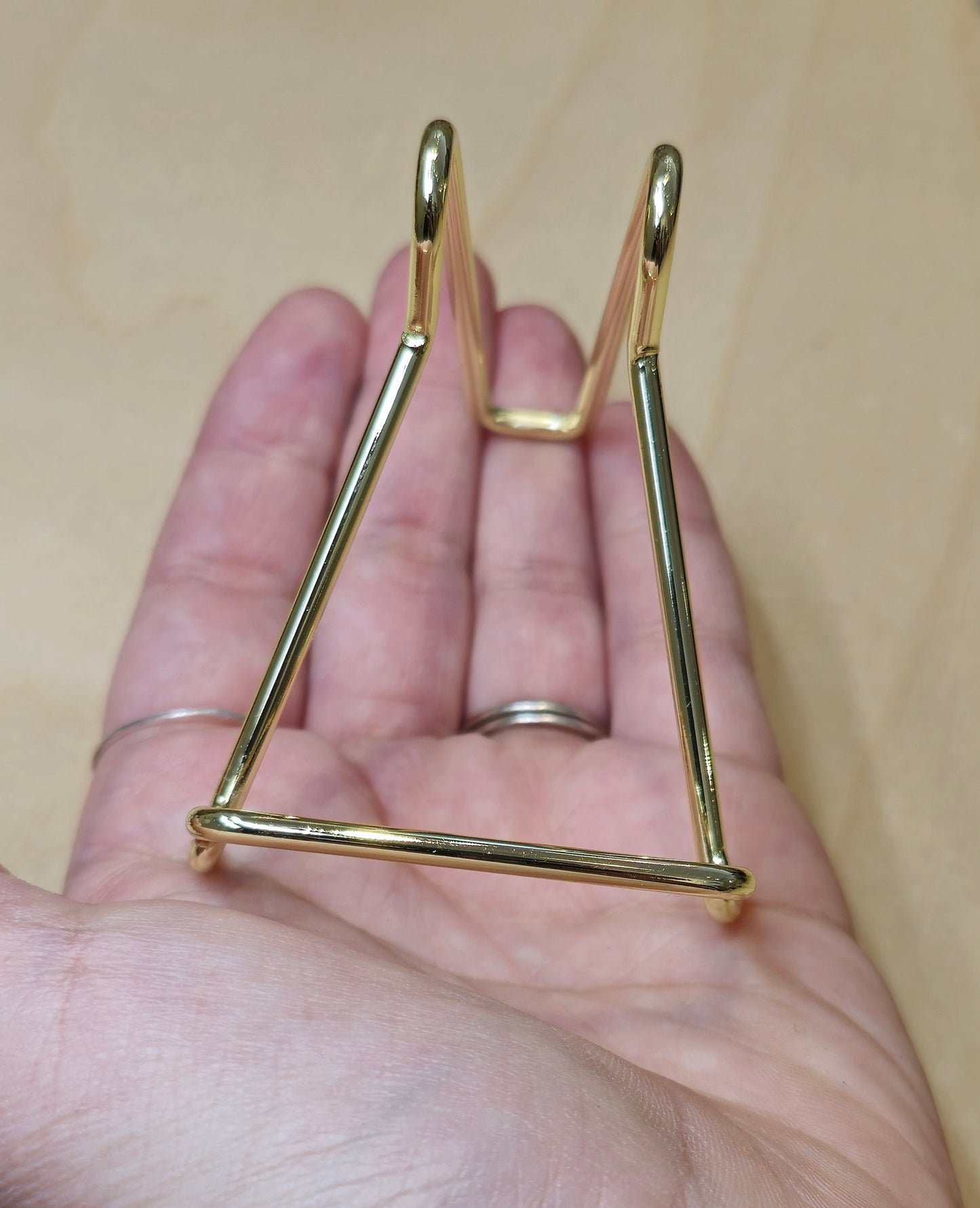 Support de métal doré