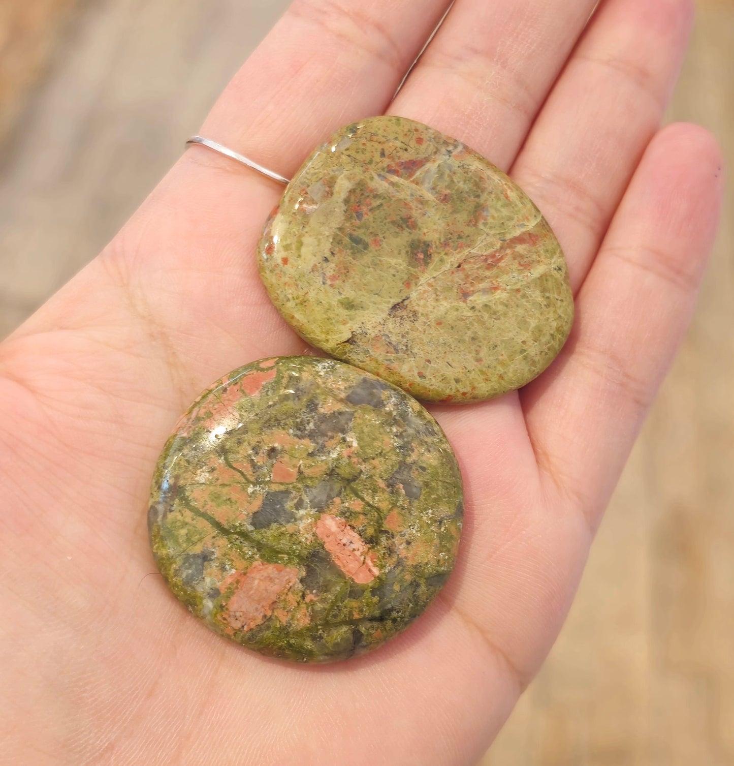 Pierre de paume mince Unakite