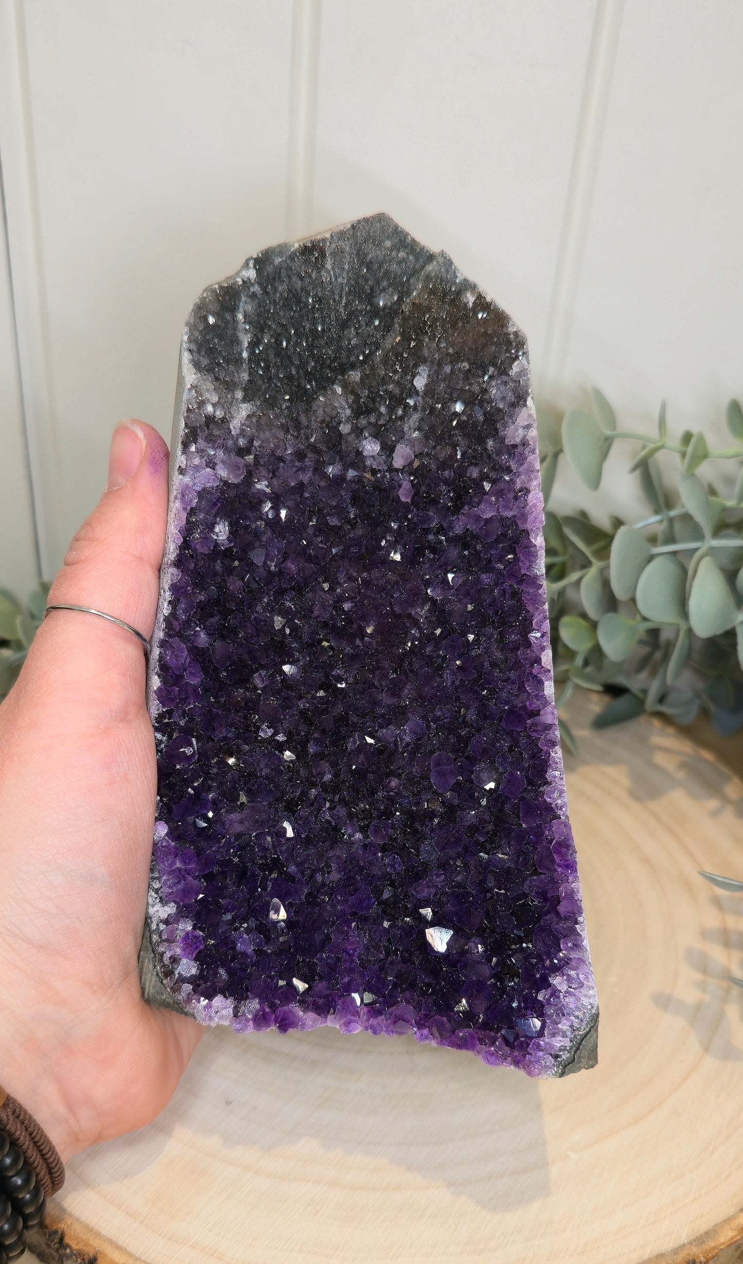 Base d’Améthyste et Améthyste noir géode d'Uruguay