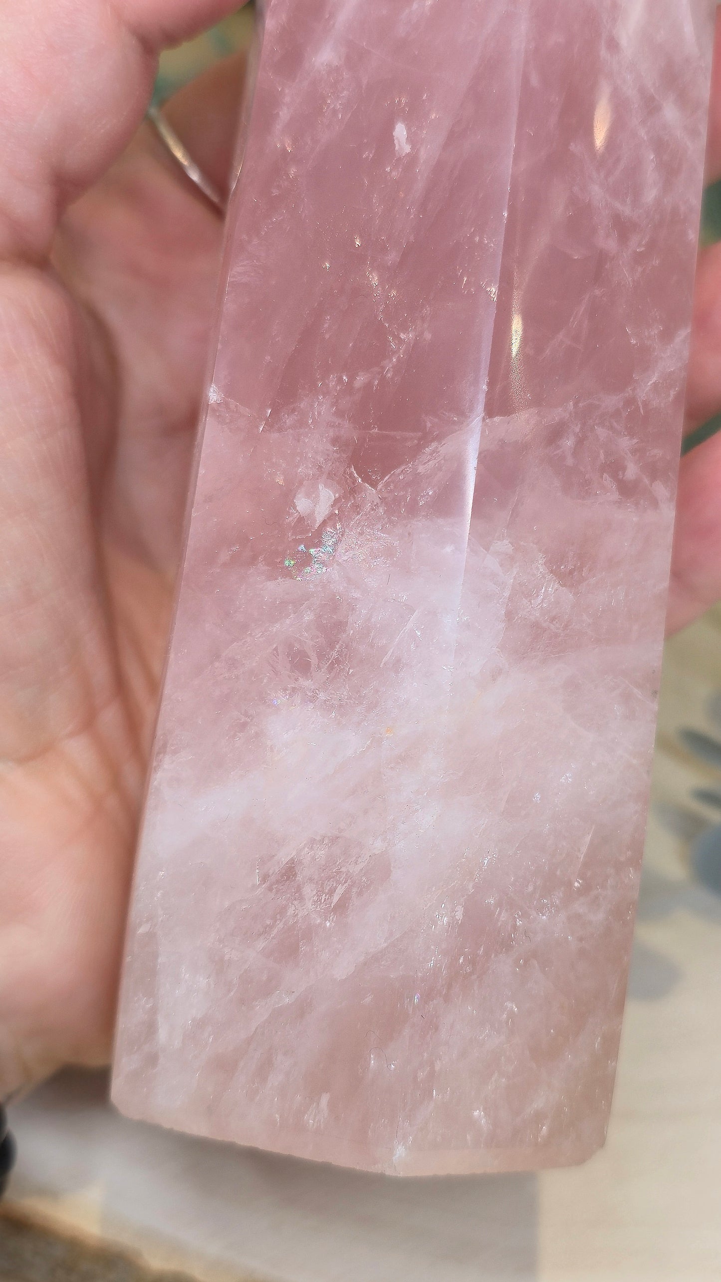 Pointe en Quartz rose de Madagascar