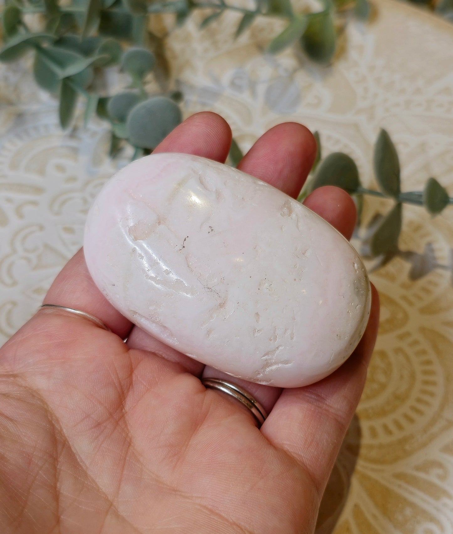 Pierre de paume en Calcite Mangano