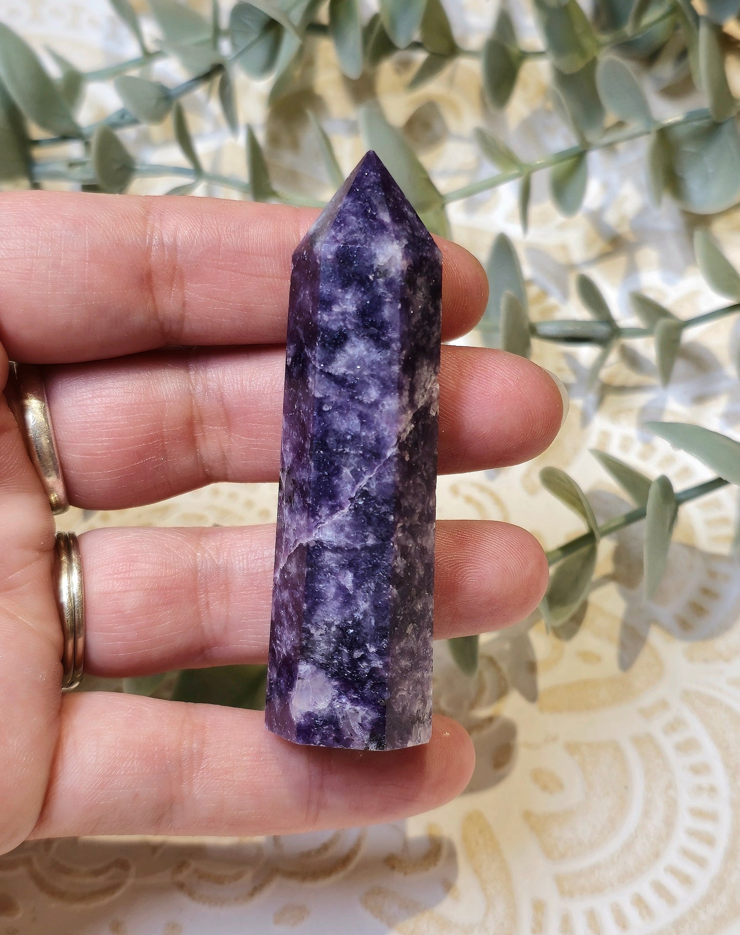 Pointe en Lépidolite