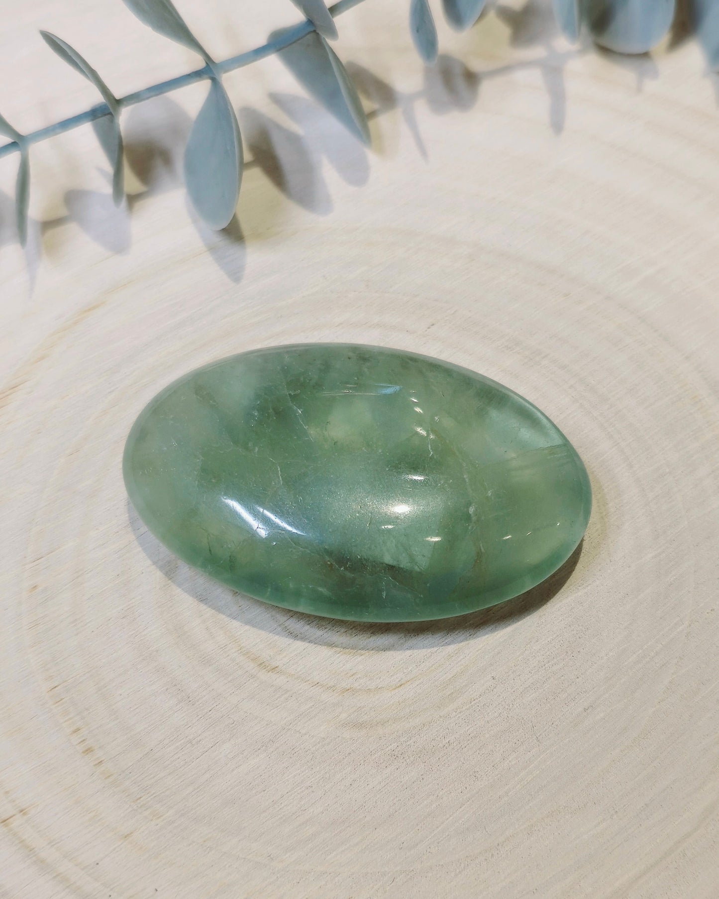 Pierre de paume en Fluorite verte