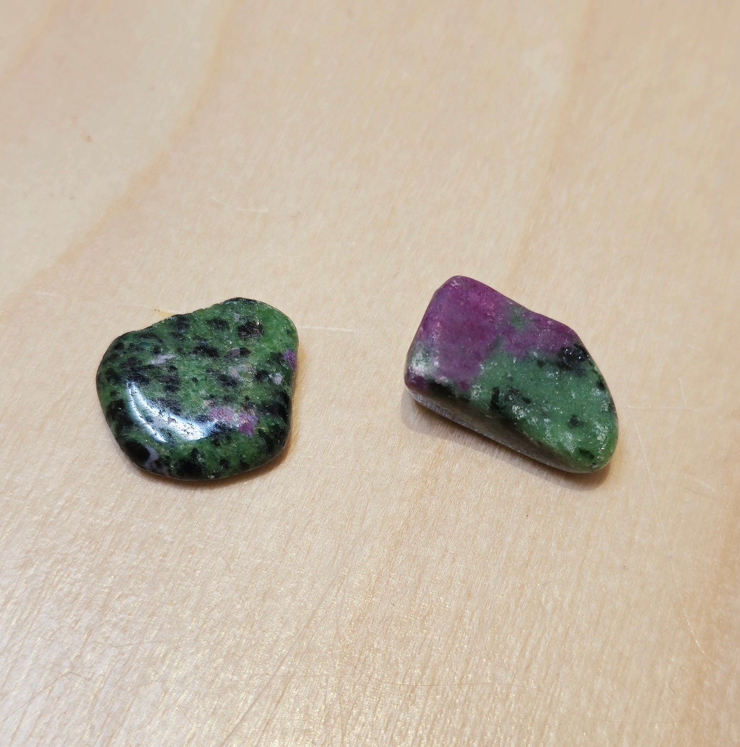 Rubis zoïsite barattée