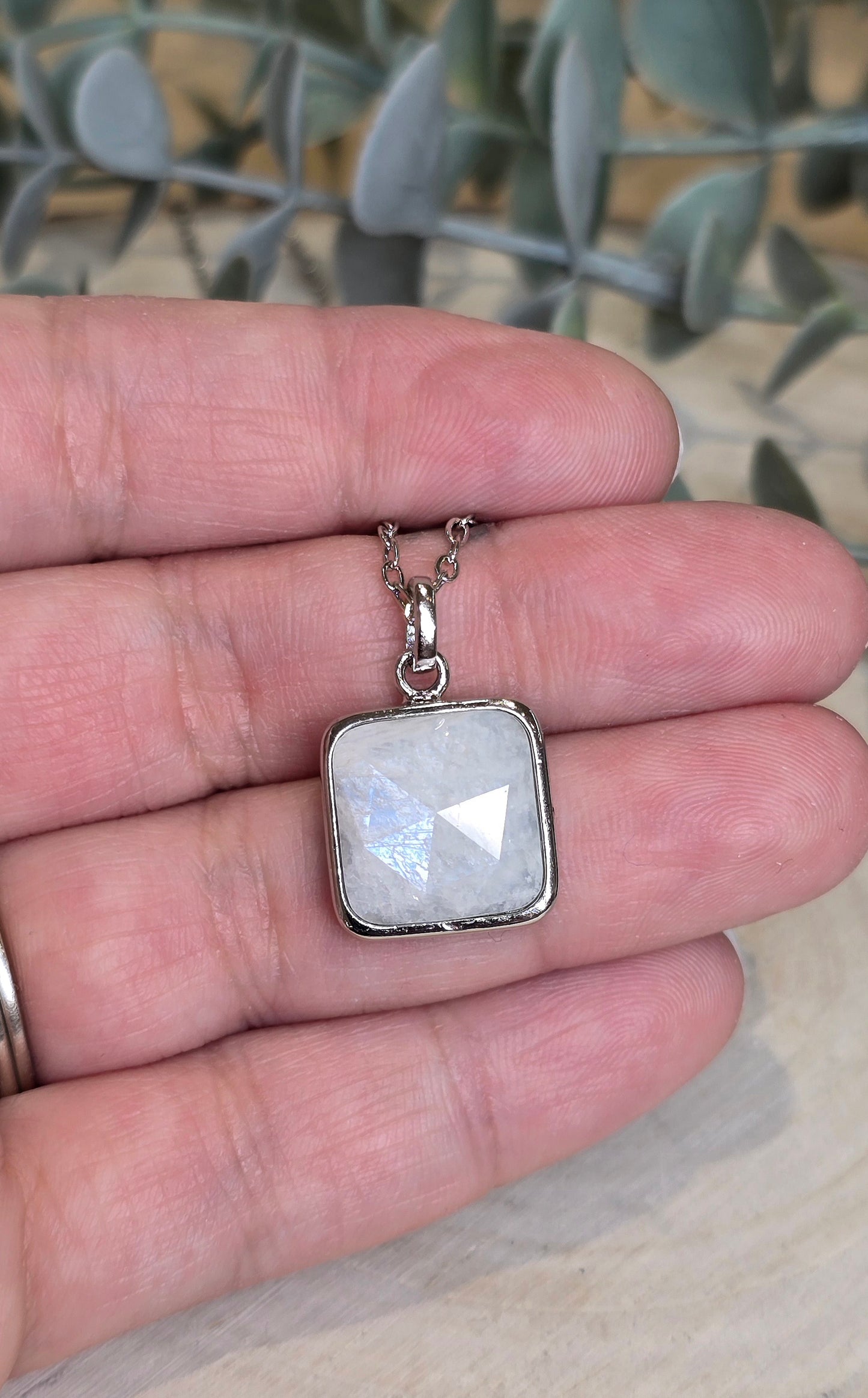 Collier Pierre de lune carré