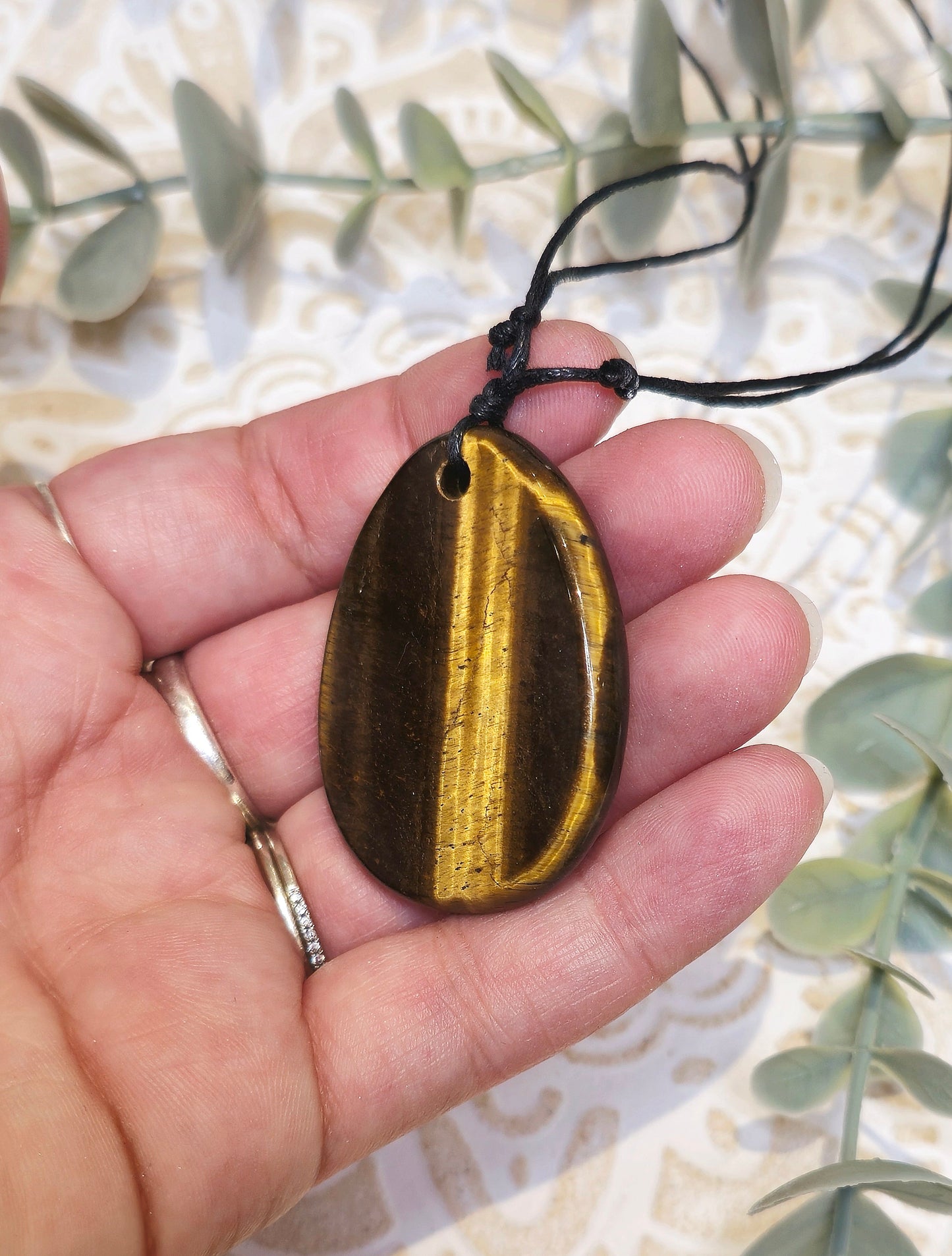 Collier goutte plate Oeil de tigre