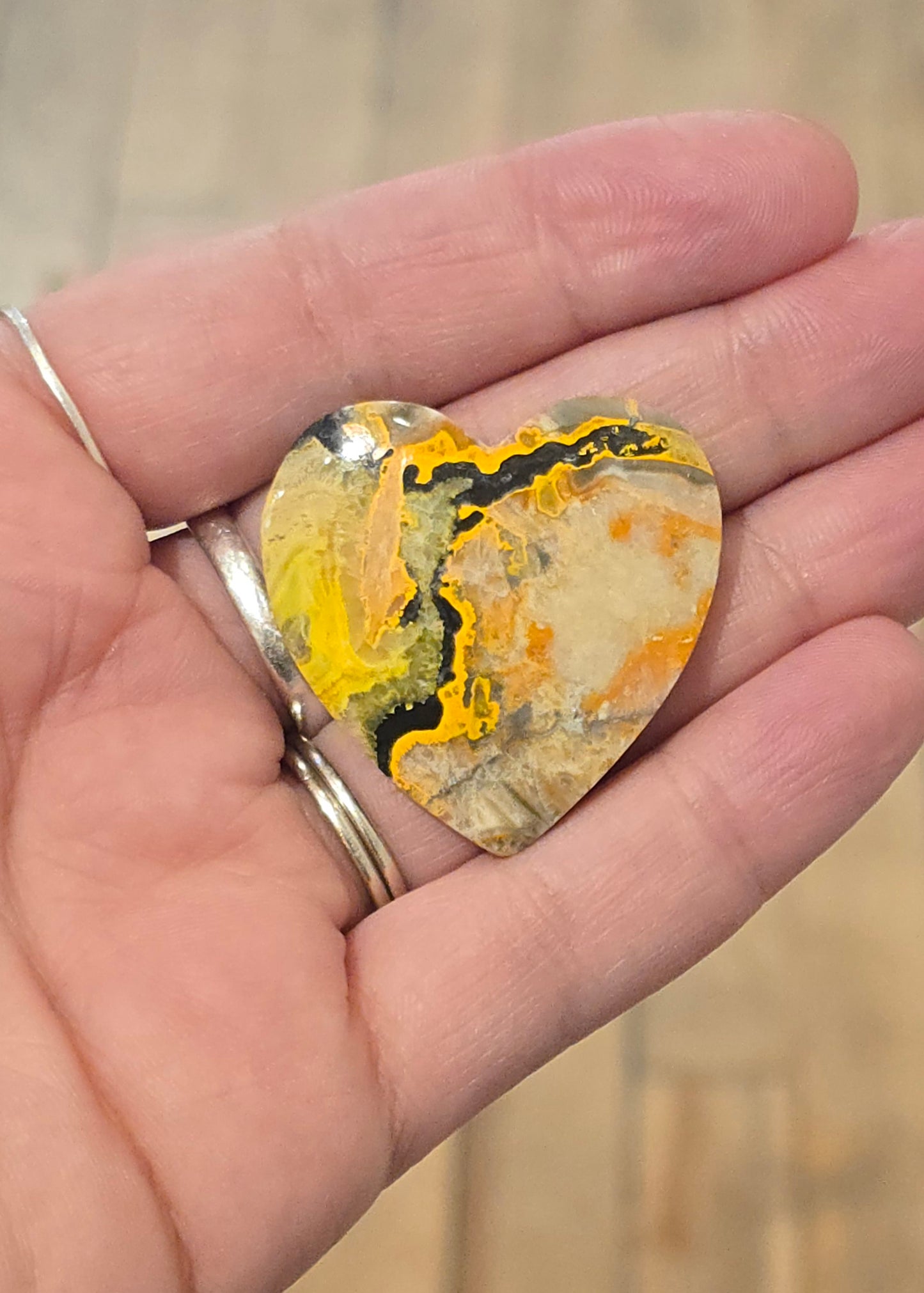 Coeur en Jaspe Bumblebee