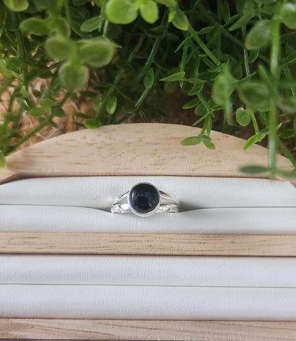 Bague Black Star (Sapphire noir étoilé)