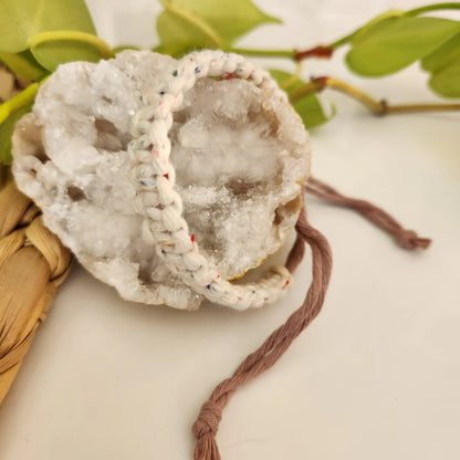 Bracelets ajustables à noeud plat