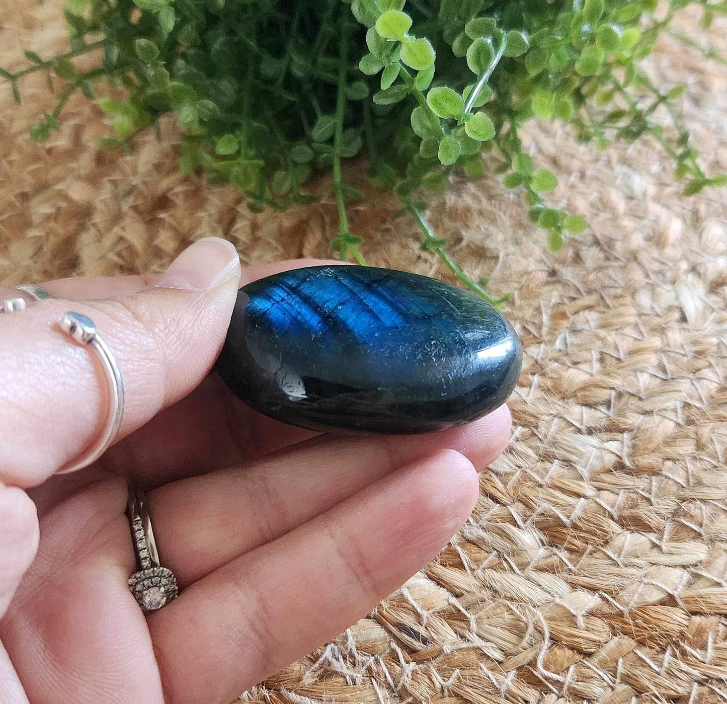 Pierre de paume en Labradorite