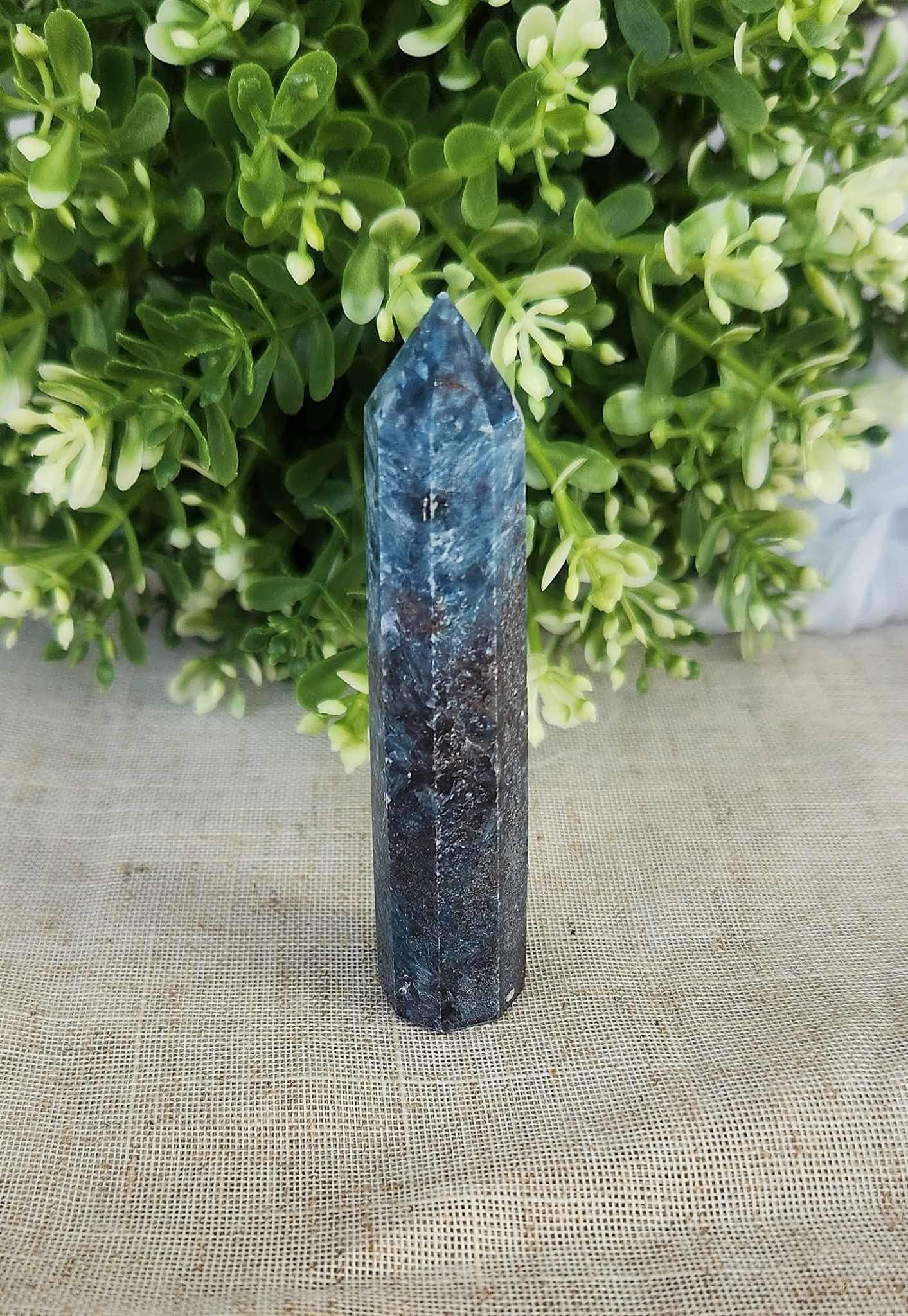 Pointe en Kyanite