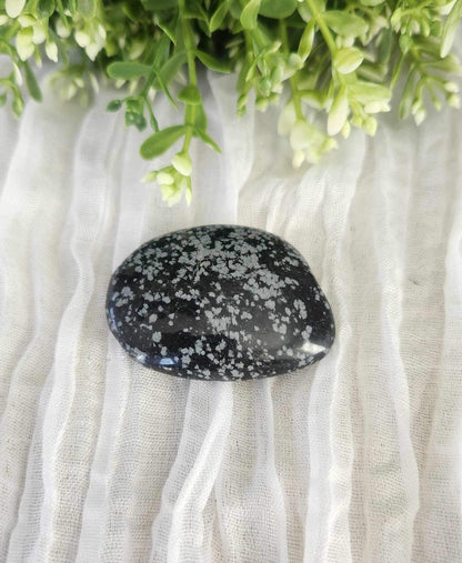 Pierre de paume en Obsidienne Snowflake