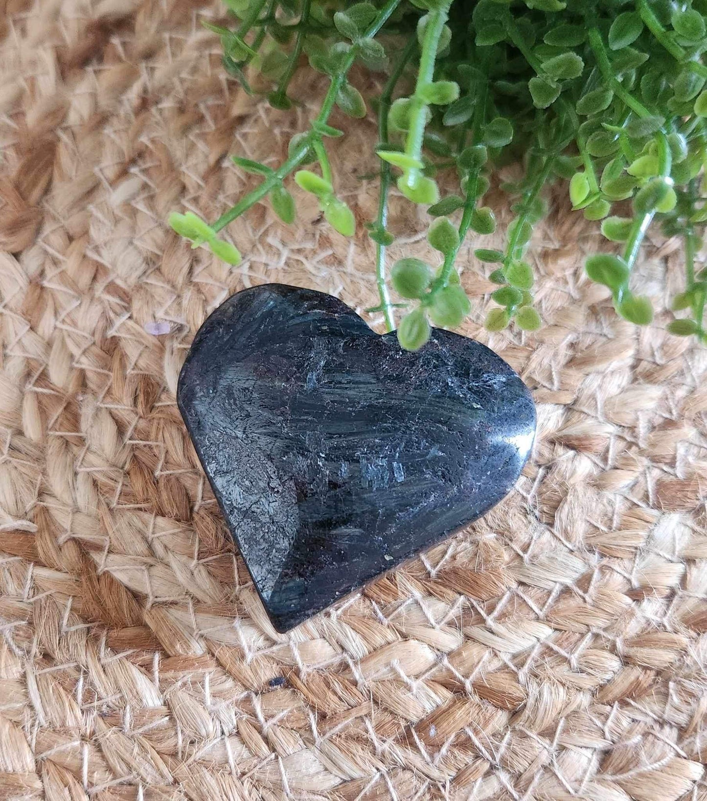 Coeur en Astrophyllite