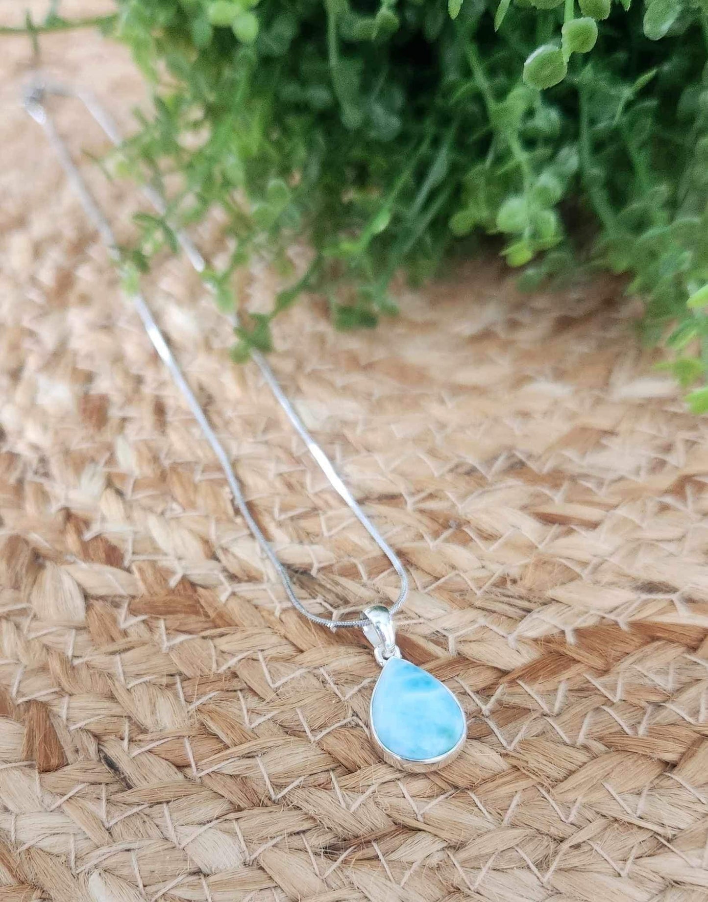 Collier Larimar