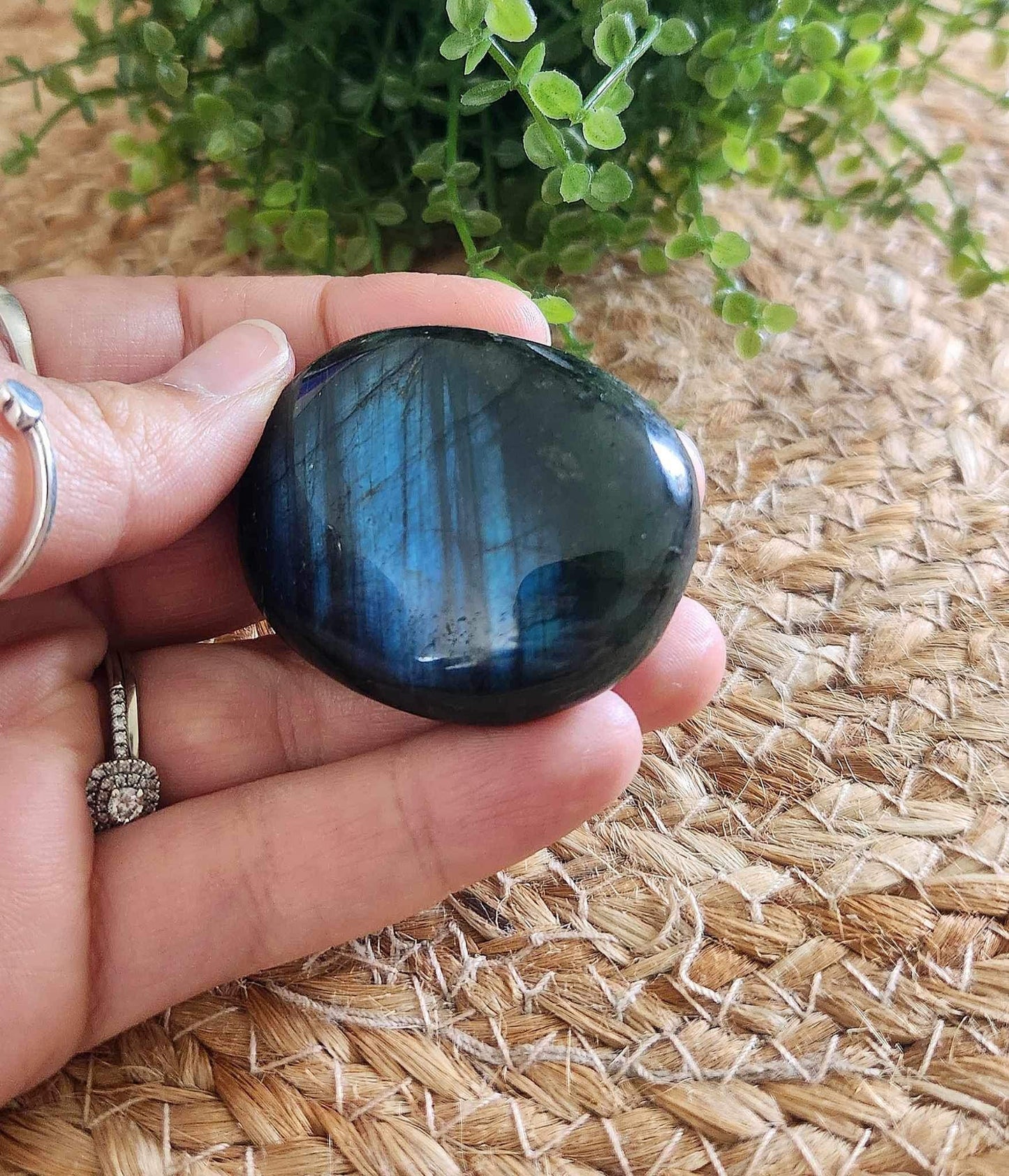 Pierre de paume en Labradorite