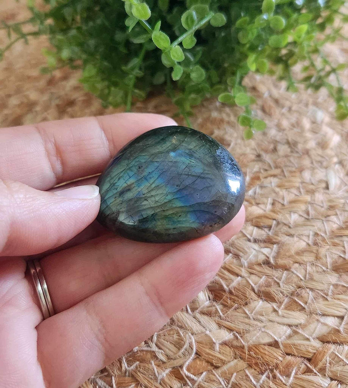 Pierre de paume en Labradorite