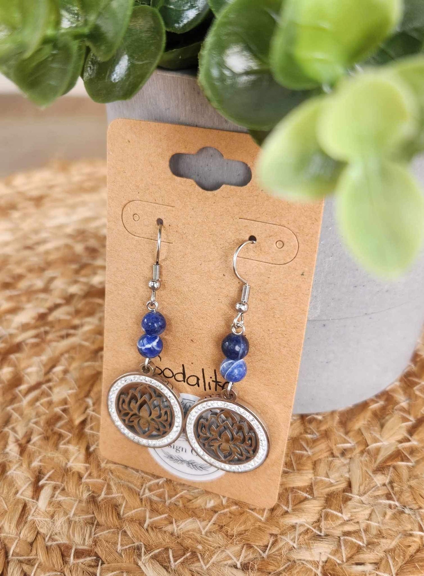 Boucles d’oreilles Lotus scintillant Sodalite