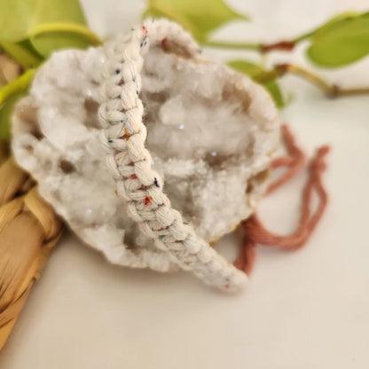 Bracelets ajustables à noeud plat