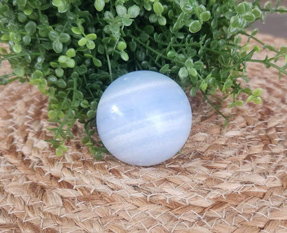 Sphère en Calcite Bleue