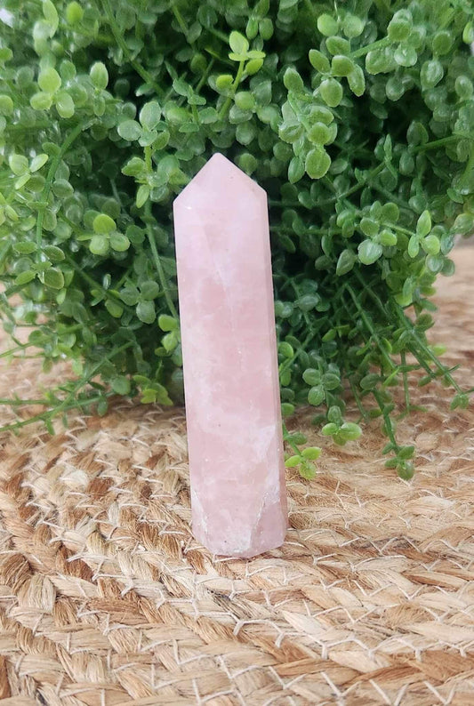 Pointe en Quartz rose de Madagascar