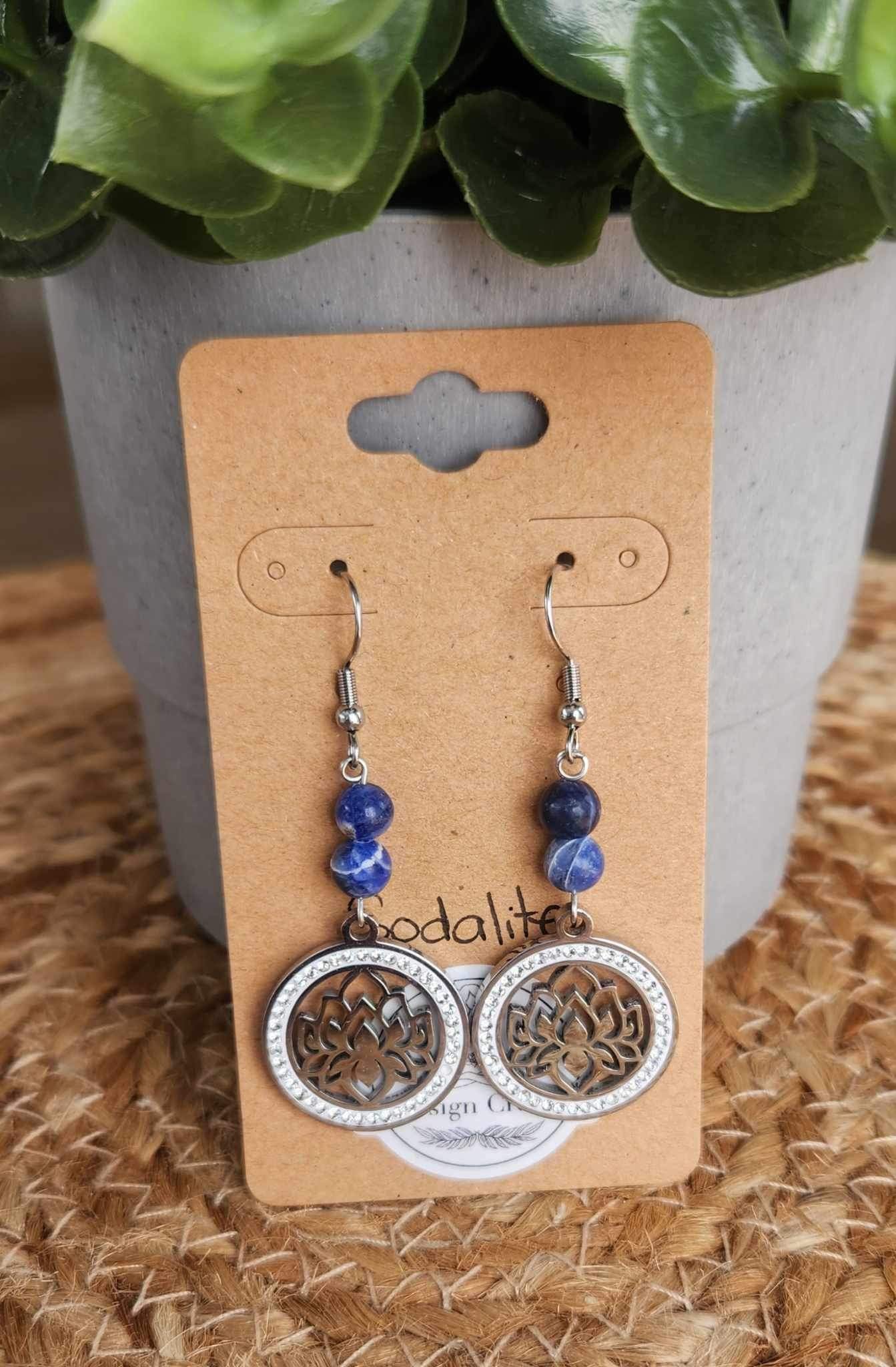 Boucles d’oreilles Lotus scintillant Sodalite