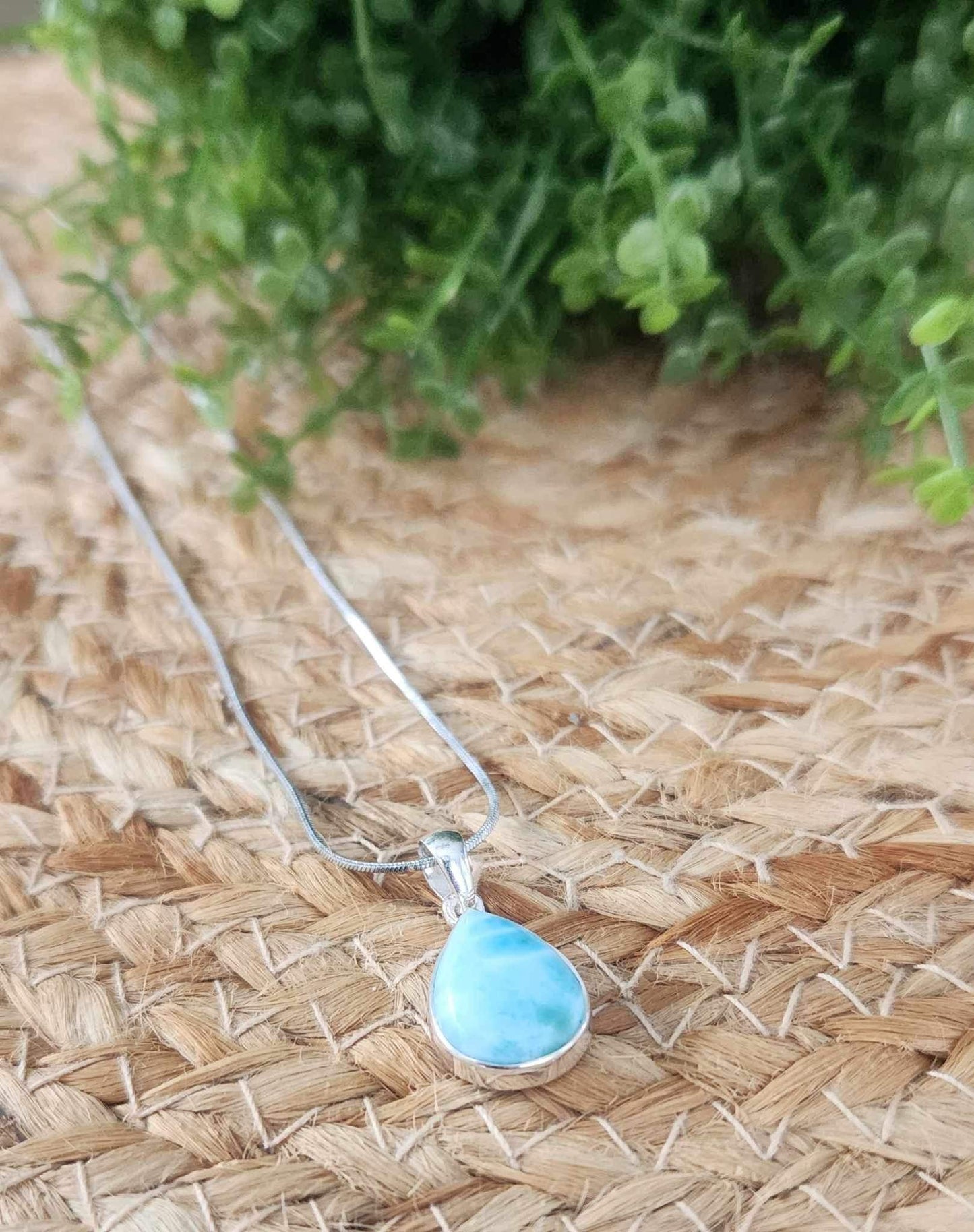 Collier Larimar