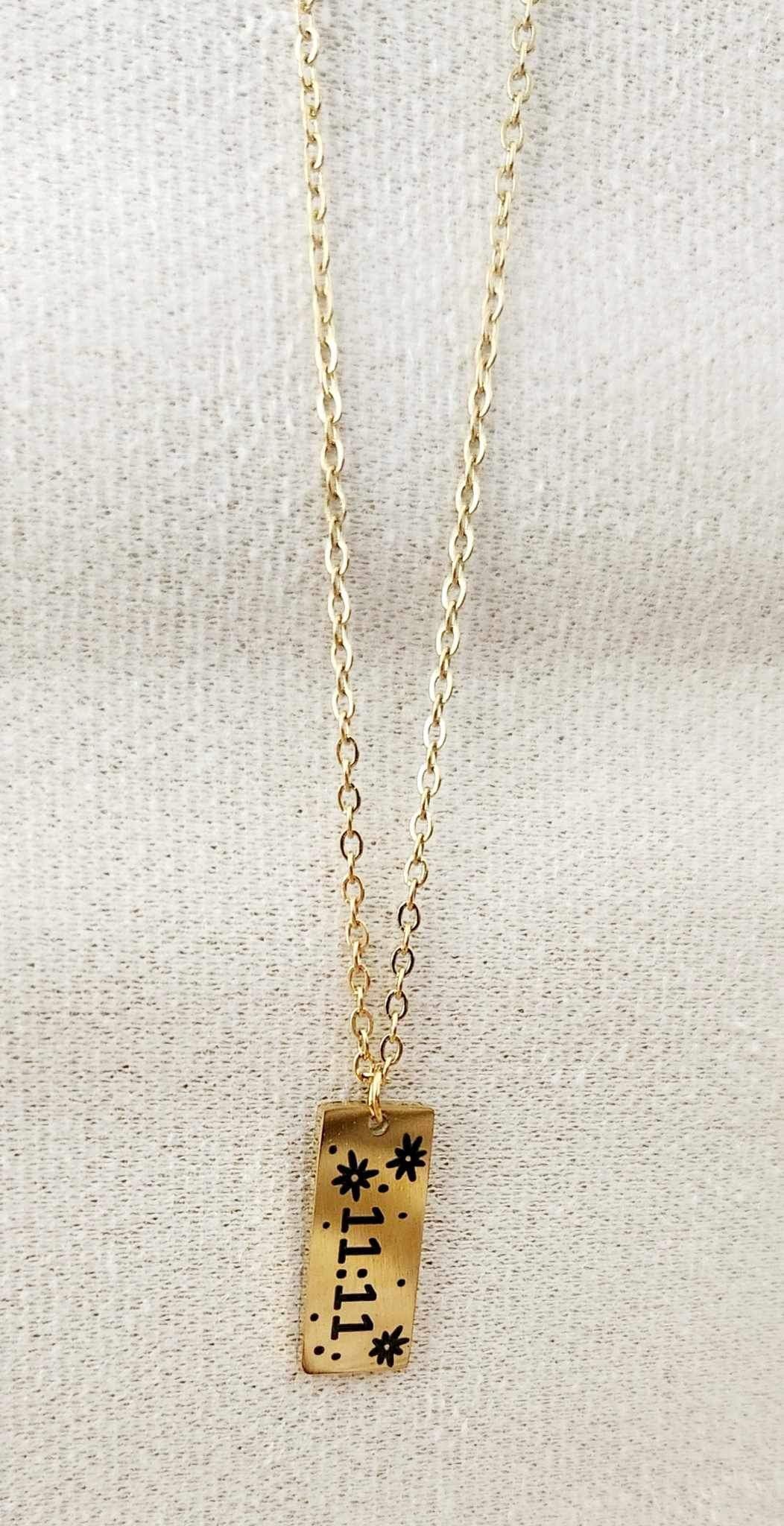 Collier Rectangle floral 11:11 gold