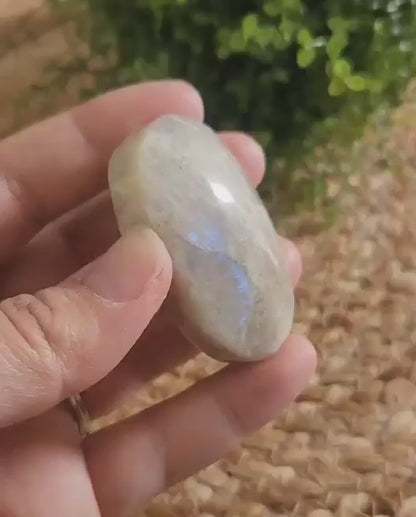 Pierre de paume en Pierre de lune pêche