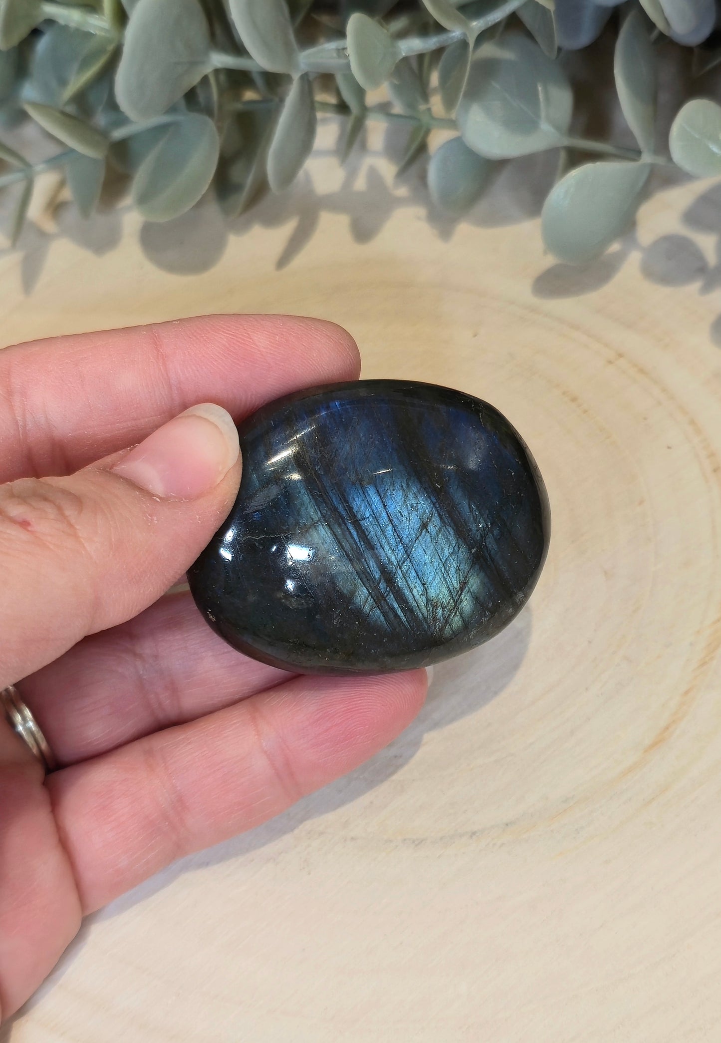 Pierre de paume en Labradorite