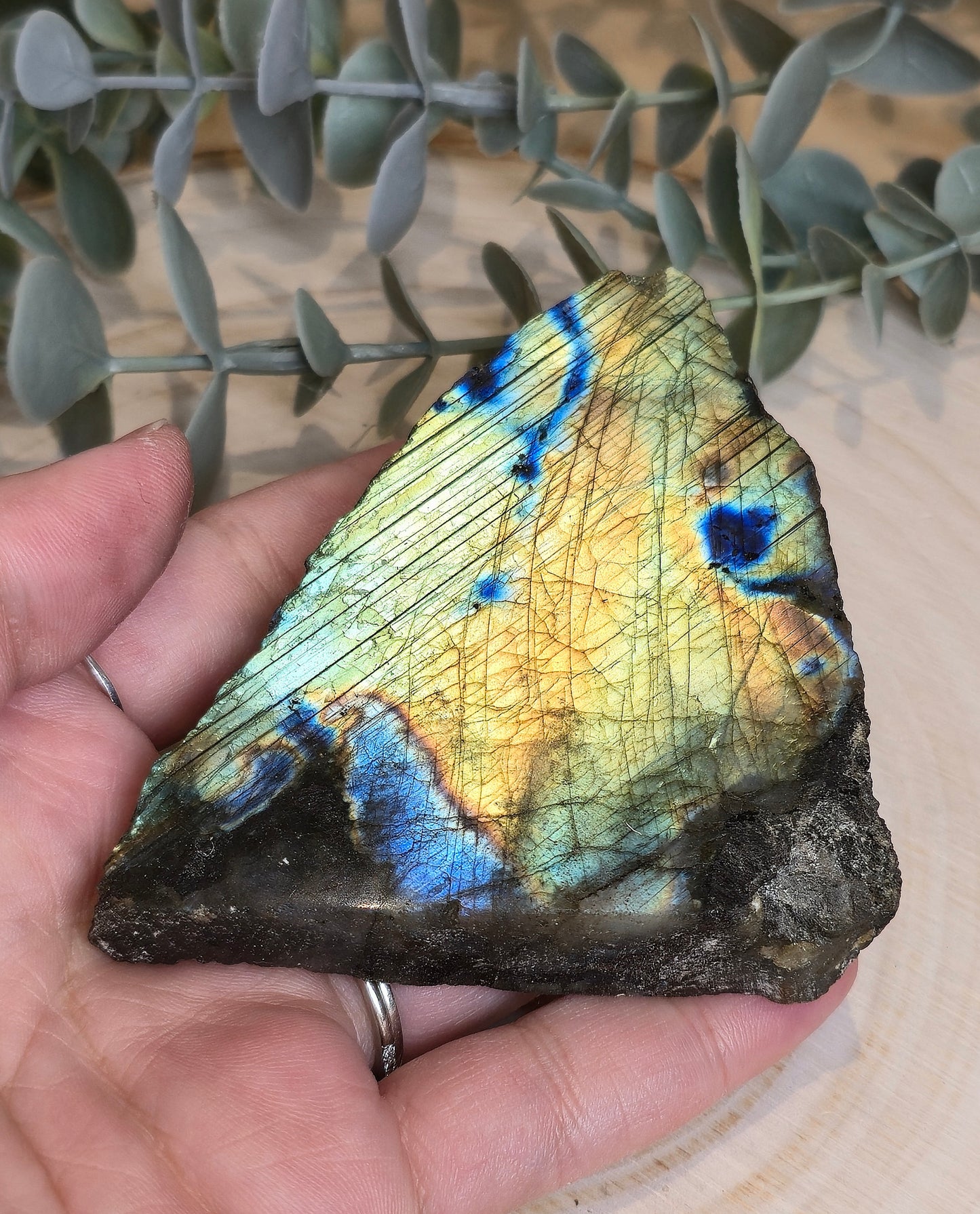 Labradorite brute