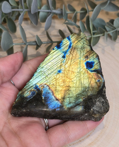 Labradorite brute