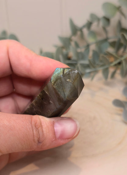 Pointe en Labradorite