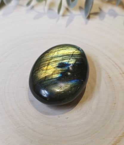 Pierre de paume en Labradorite